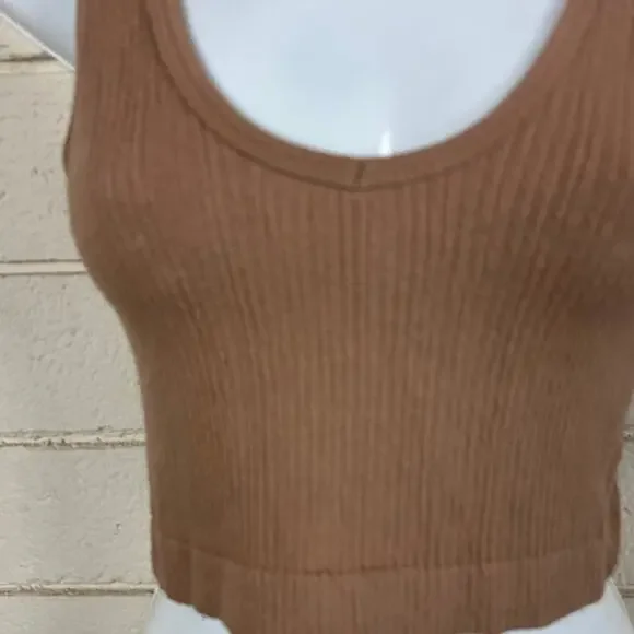 Urban Outfitters Out From Under Drew Seamless Bra Top in Light Sand size M - Picture 5 of 8